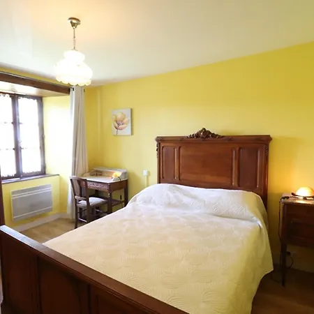 Holiday home Chalet 60m² Avec Garage, 2 Ch., Cheminee, Jardin Prive & Bbq, Cantal - Fr-1-742-155 Saint-Etienne-de-Chomeil
