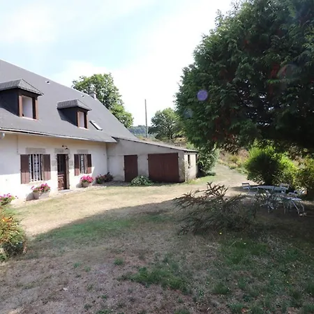 Tatil Evi Chalet 60m² Avec Garage, 2 Ch., Cheminee, Jardin Prive & Bbq, Cantal - Fr-1-742-155 *